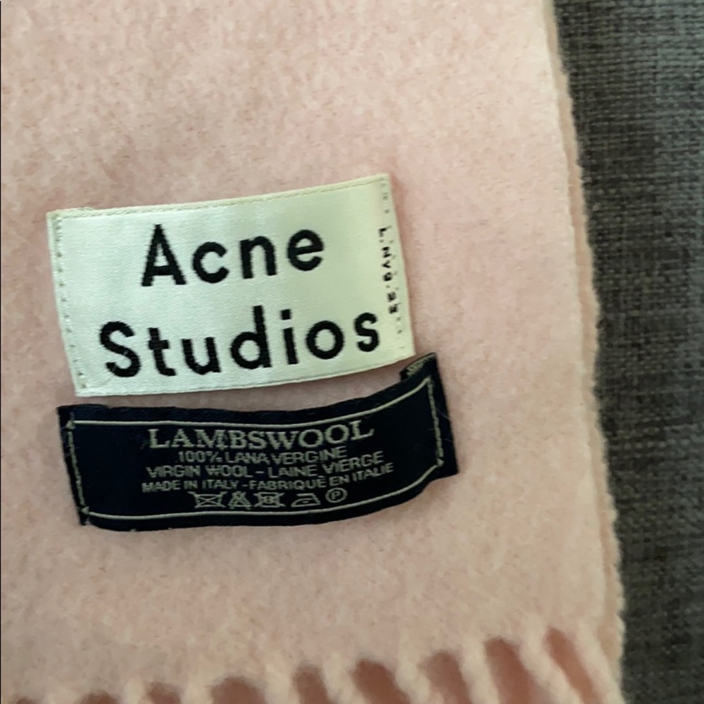 Acne Studios pink scarf - Picture 5 of 5